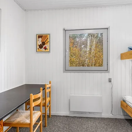 Lonneke - 800m From The Sea By Interhome *