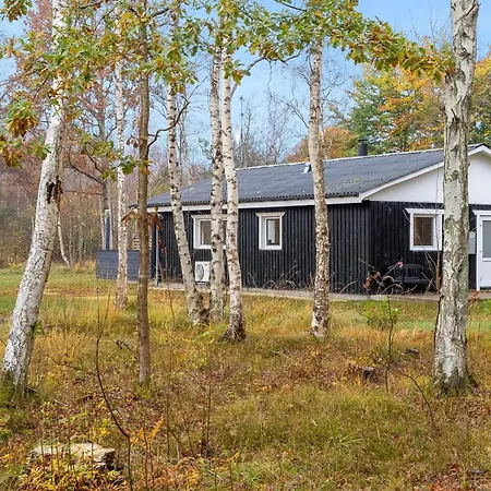 Lonneke - 800m From The Sea By Interhome